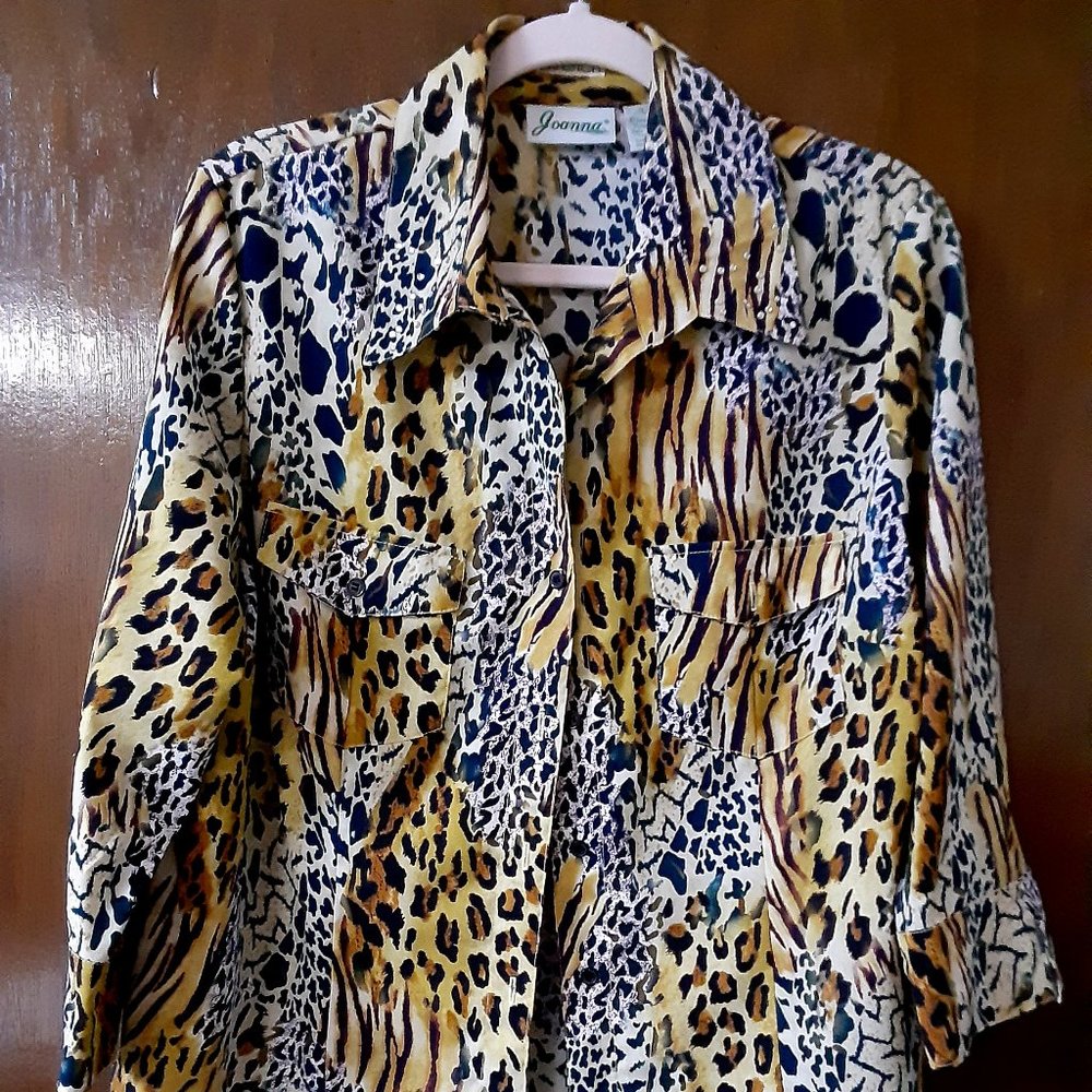 ANIMAL PRINT BUTTON FRON BLOUSE EMBELLISHED WITH RHINESTONES